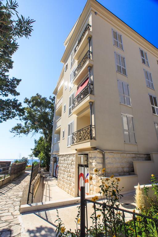 LuxBeachFront Petrovac na moru Exterior foto